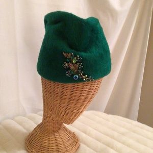 Musketeer vintage green hat